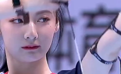 唯美射箭小姐姐,唯美小姐姐诠释射箭艺术之美