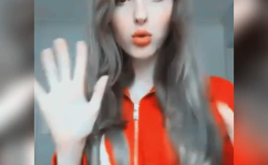 小姐姐美的像洋娃娃一样,惊艳众人目光